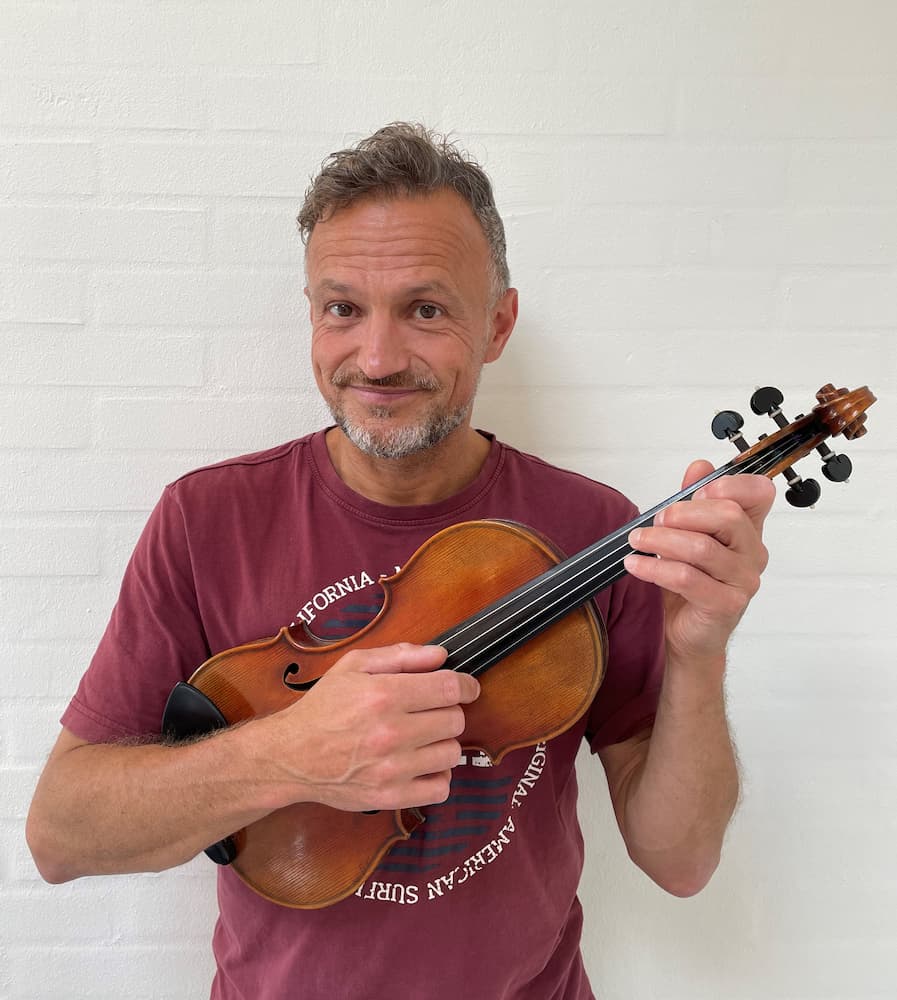 Georgios Chrysanidis er violinlærer på Musikskolen